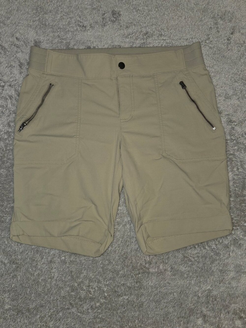 Athleta Trekkie Bermuda Shorts – EUC - Women’s Size 12 – Stone (khaki)
